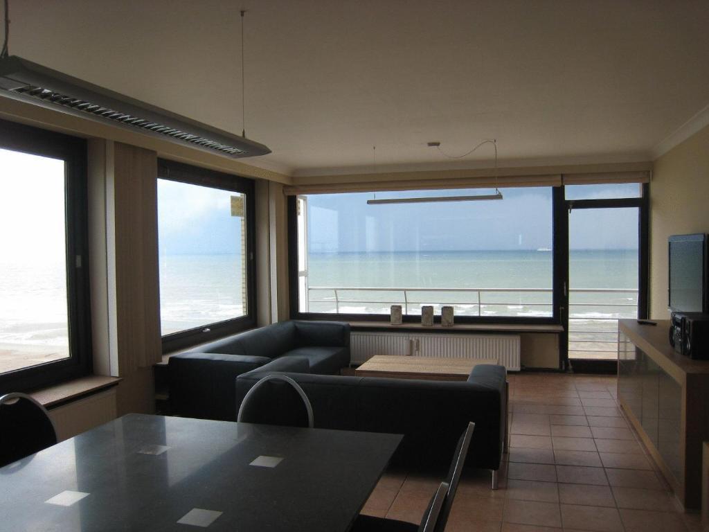 Golden Trust Apartment *